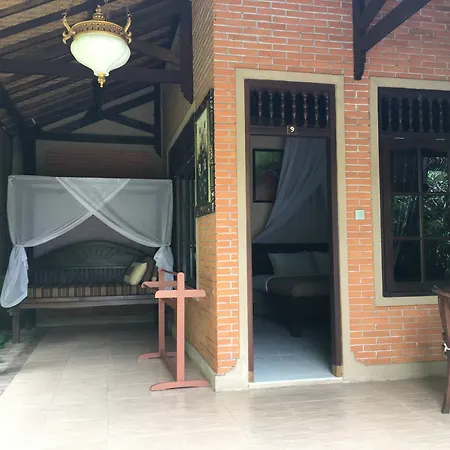 Cafe Wayan & Cottages